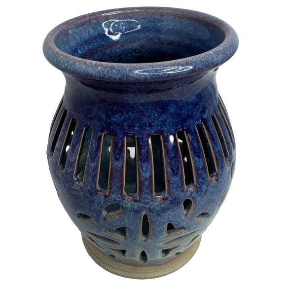 Vintage Walt Glass Art Pottery Pierced Luminary Candle Holder Signed 1989 - Picture 2 of 6